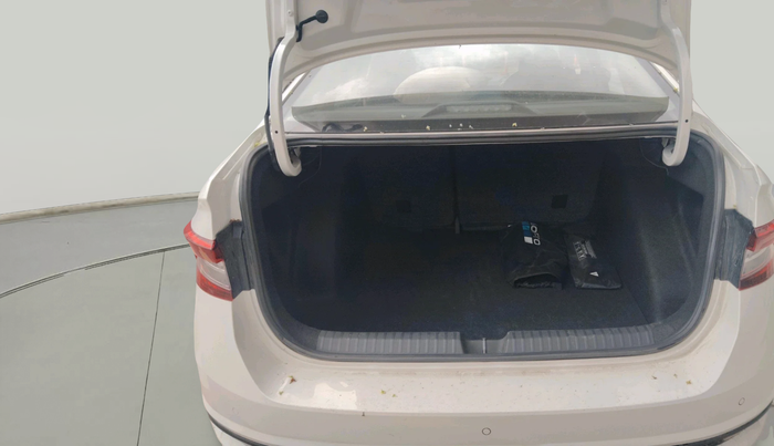 2022 Skoda SLAVIA AMBITION 1.0L TSI MT, Petrol, Manual, 14,217 km, exterior