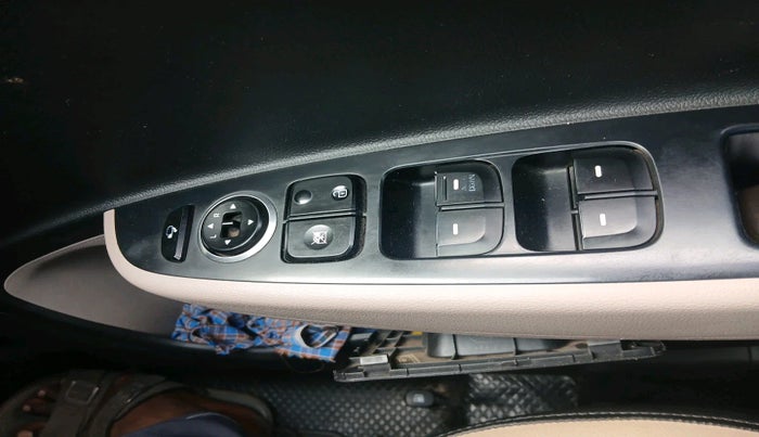 2014 Hyundai Grand i10 SPORTZ 1.2 KAPPA VTVT, Petrol, Manual, 1,17,837 km, interior