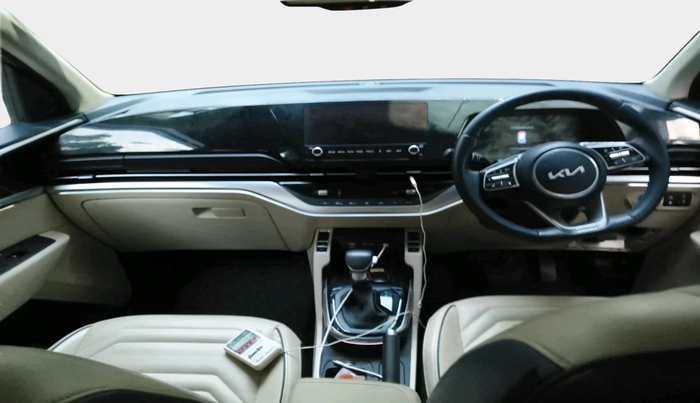 2023 KIA CARENS LUXURY (O)1.5 DIESEL AT 7 STR , Diesel, Automatic, 24,889 km, interior