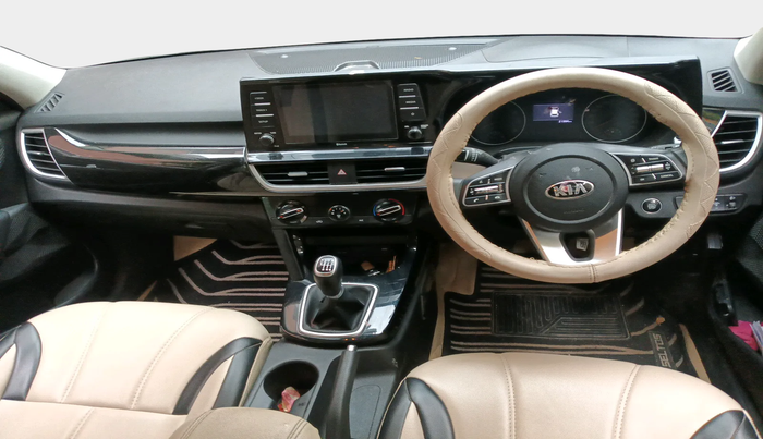 2021 KIA SELTOS HTK PLUS 1.5, Petrol, Manual, 21,996 km, interior