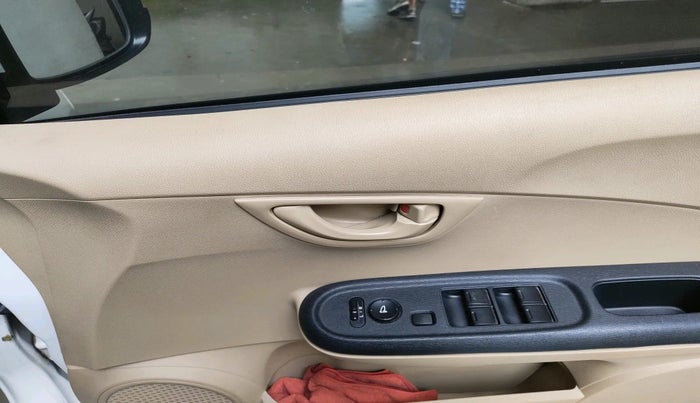 2015 Honda Amaze 1.2L I-VTEC S, Petrol, Manual, 93,208 km, interior