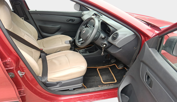 2016 Renault Kwid RXT 0.8, Petrol, Manual, 50,954 km, interior