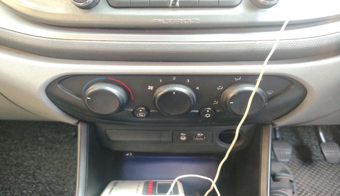 2020 Tata ALTROZ XE PETROL, Petrol, Manual, 49,631 km, interior