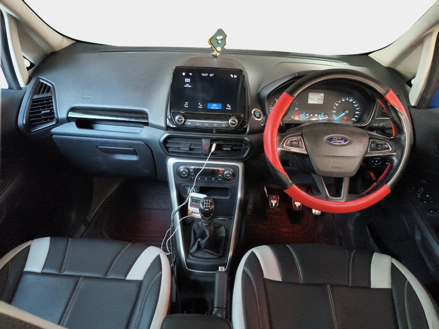 2018 Ford Ecosport TITANIUM 1.5L DIESEL, Diesel, Manual, 1,02,257 km, interior