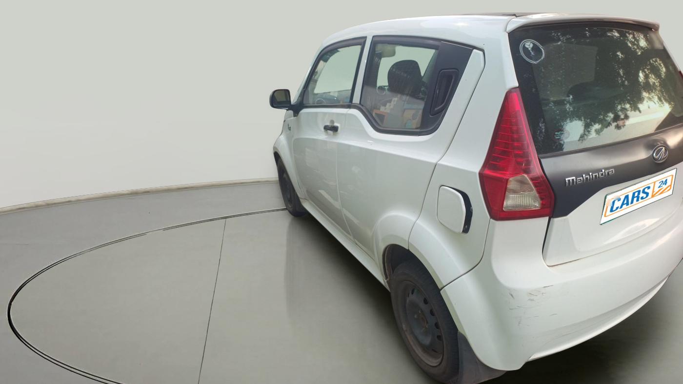 2018 Mahindra E20 Plus P2, Electric, Automatic, 46,000 km, exterior