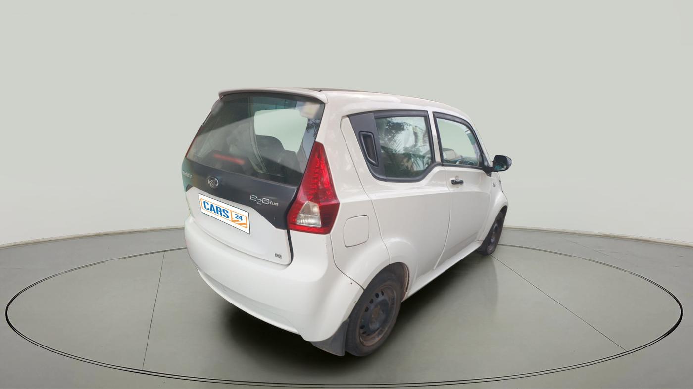 2018 Mahindra E20 Plus P2, Electric, Automatic, 46,000 km, exterior
