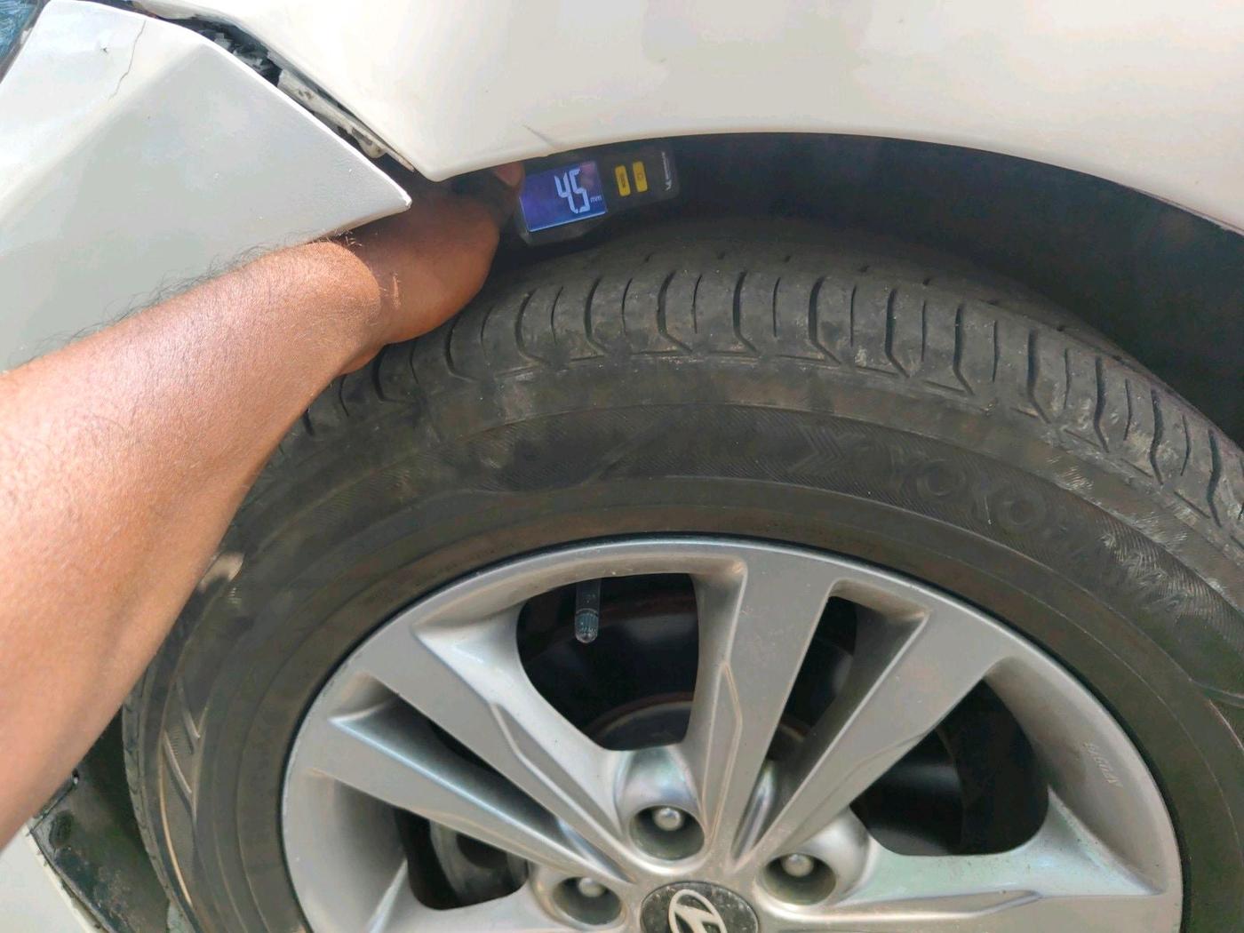 2017 Hyundai New Elantra 2.0 SX(O) AT PETROL, Petrol, Automatic, 66,627 km, tyre