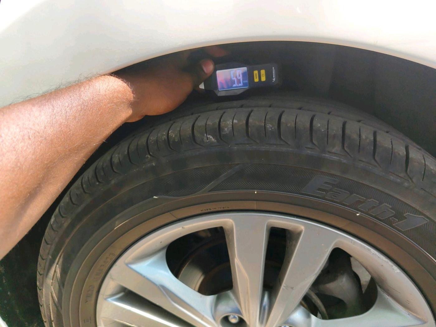2017 Hyundai New Elantra 2.0 SX(O) AT PETROL, Petrol, Automatic, 66,627 km, tyre