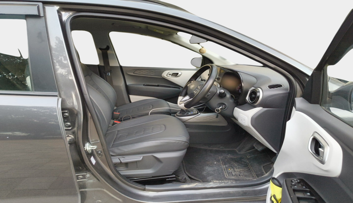 2024 Hyundai GRAND I10 NIOS SPORTZ AMT 1.2 KAPPA VTVT, Petrol, Automatic, 30,482 km, interior