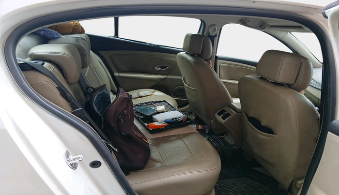 2011 Renault Fluence 1.5 E2, Diesel, Manual, 2,13,631 km, interior