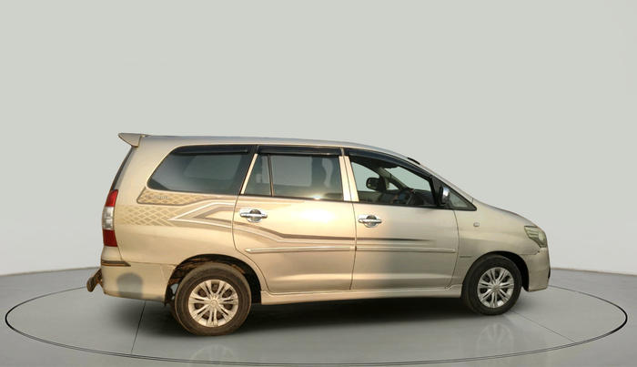 2012 Toyota Innova 2.5 GX 8 STR, Diesel, Manual, 2,39,000 km, exterior