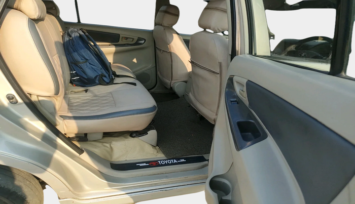 2012 Toyota Innova 2.5 GX 8 STR, Diesel, Manual, 2,39,000 km, interior