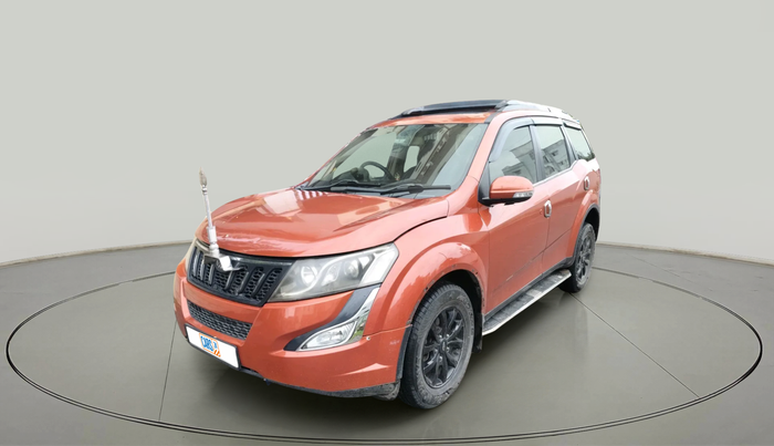 2015 Mahindra XUV500 W10, Diesel, Manual, 1,62,435 km, exterior
