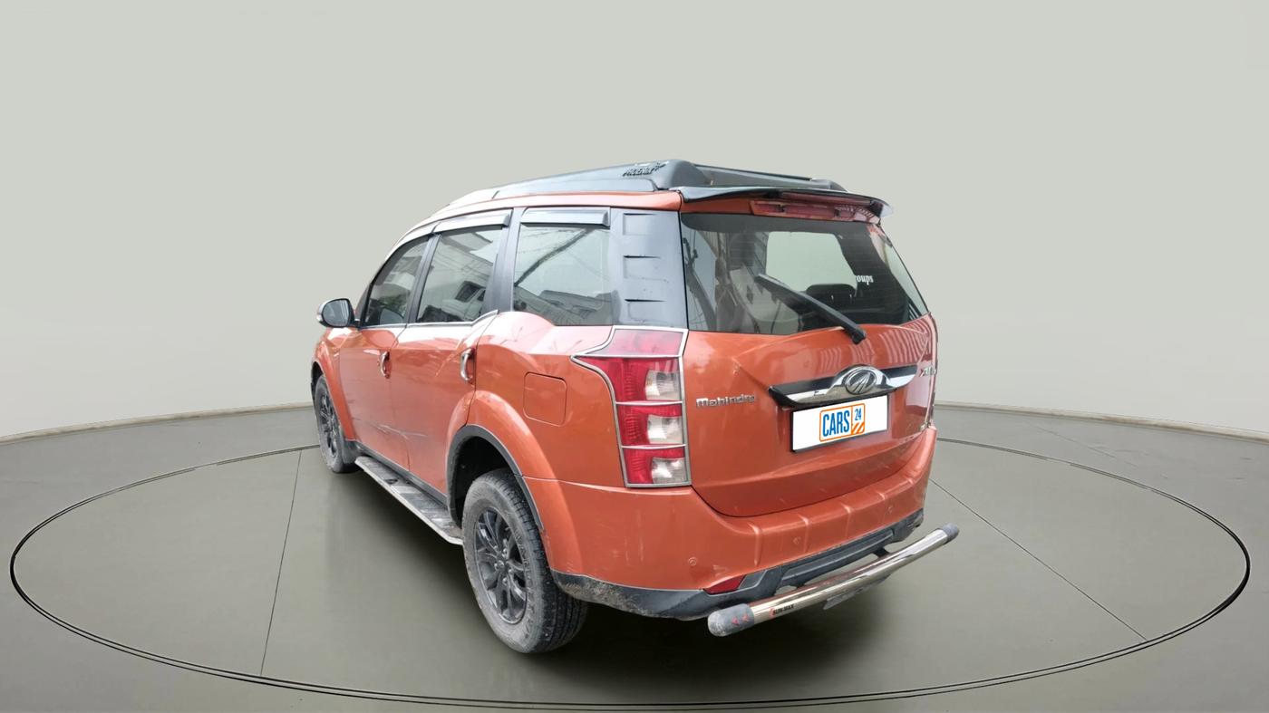 2015 Mahindra XUV500 W10, Diesel, Manual, 1,62,435 km, exterior
