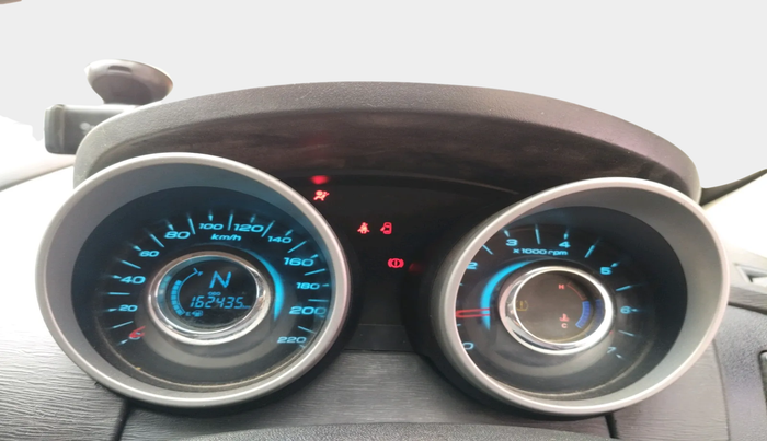 2015 Mahindra XUV500 W10, Diesel, Manual, 1,62,435 km, interior