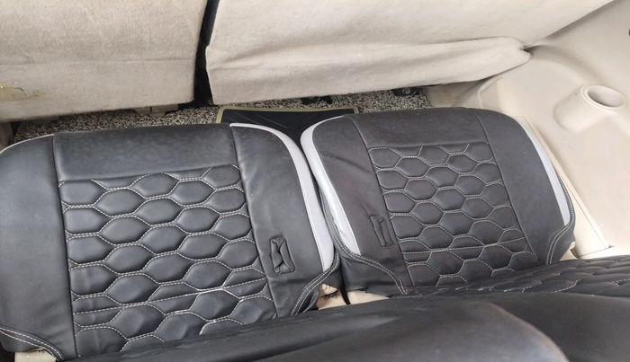 2015 Mahindra XUV500 W10, Diesel, Manual, 1,62,435 km, interior