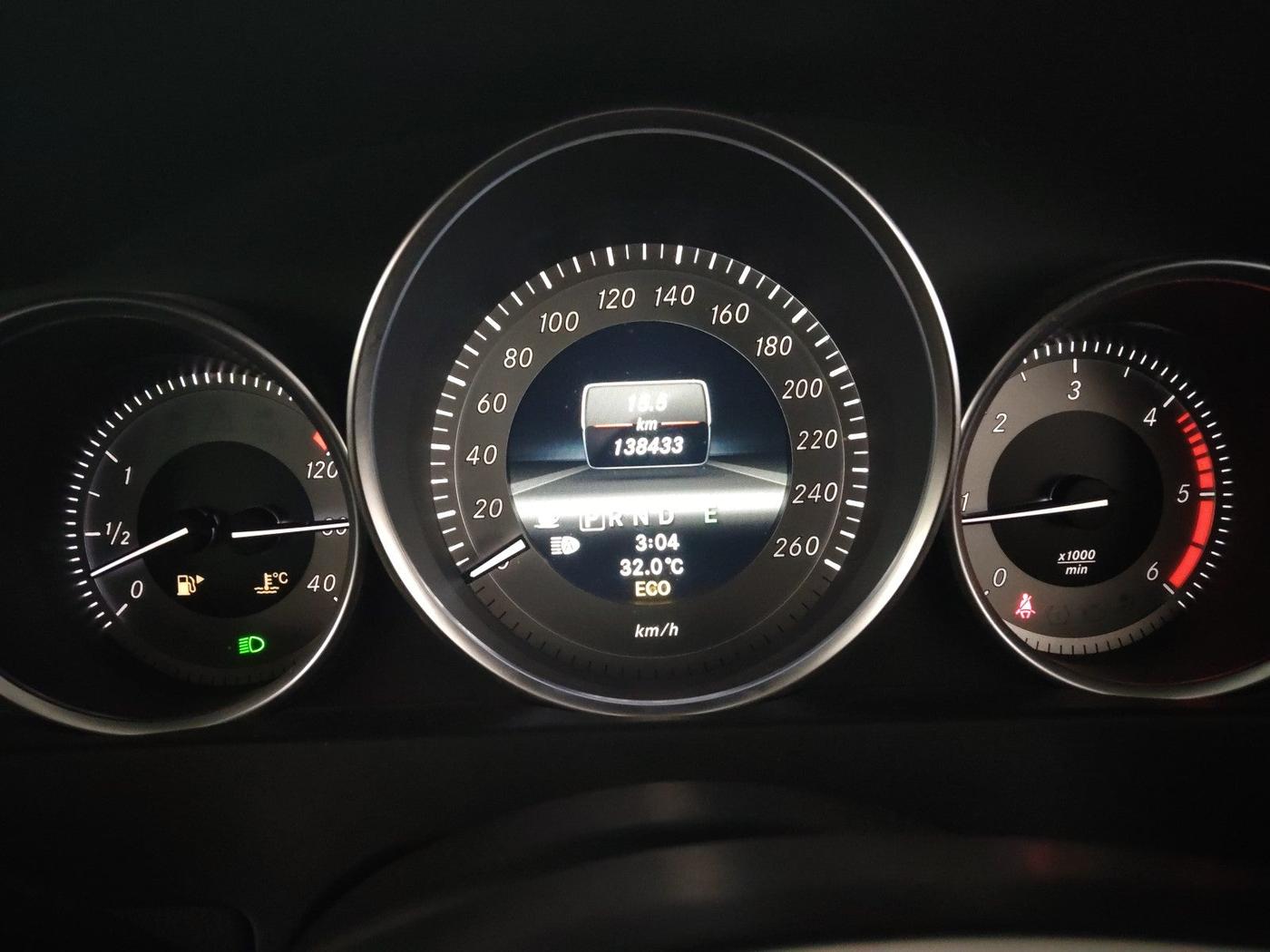 2013 Mercedes Benz C Class C220 CDI ELEGANCE, Diesel, Automatic, 1,38,433 km, interior