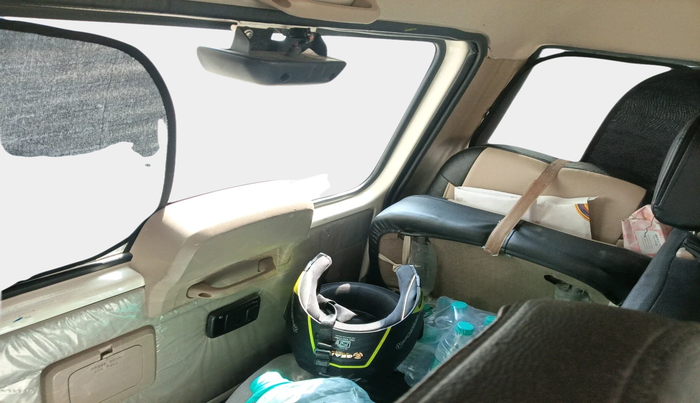 2022 Mahindra Bolero B6 (O), Diesel, Manual, 68,879 km, interior