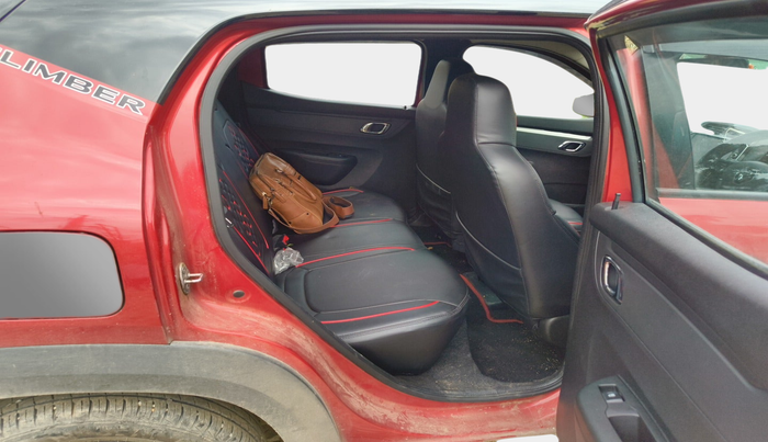 2024 Renault Kwid CLIMBER 1.0 AMT Dual Tone , Petrol, Automatic, 7,515 km, interior