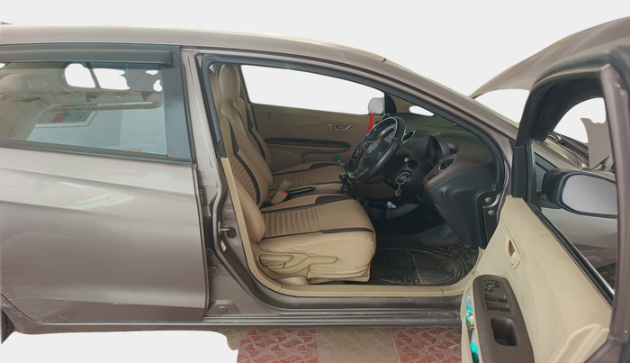 2013 Honda Amaze 1.5L I-DTEC S, Diesel, Manual, 1,08,826 km, interior