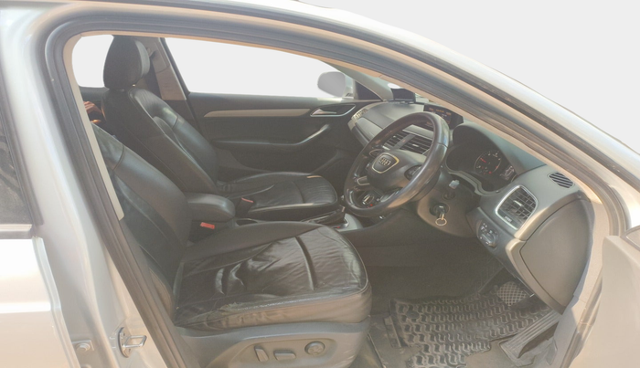 2014 Audi Q3 35 TDI Quattro, Diesel, Automatic, 1,28,447 km, interior