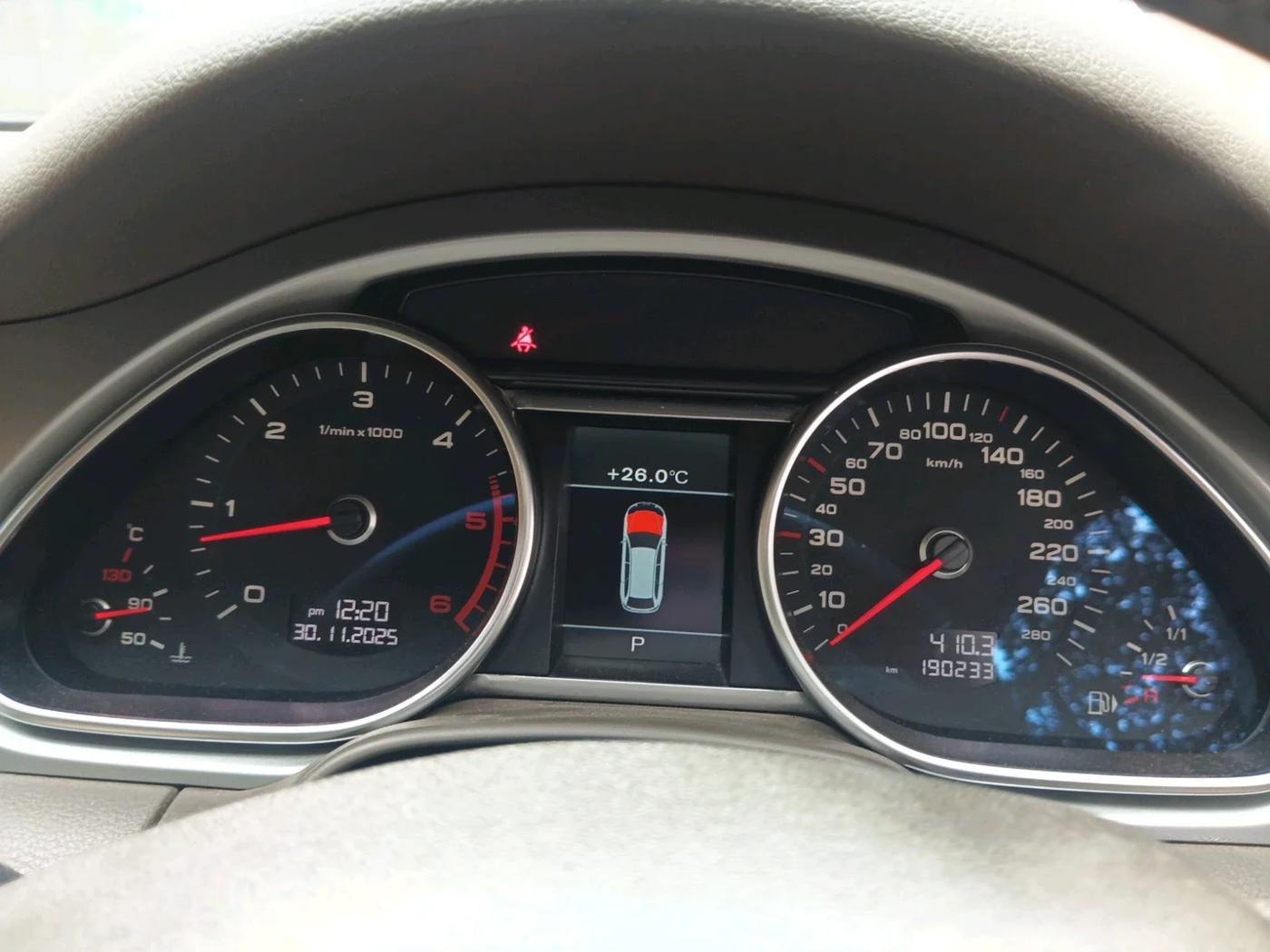 2013 Audi Q7 3.0 TDI QUATTRO, Diesel, Automatic, 1,90,233 km, interior