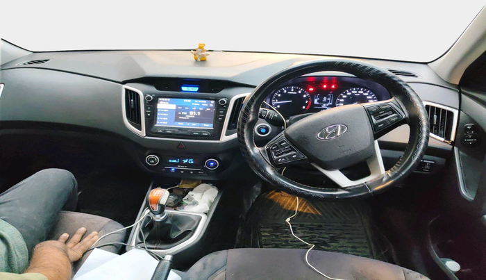 2018 Hyundai Creta SX 1.6 PETROL DUAL TONE, Petrol, Manual, 1,10,507 km, interior