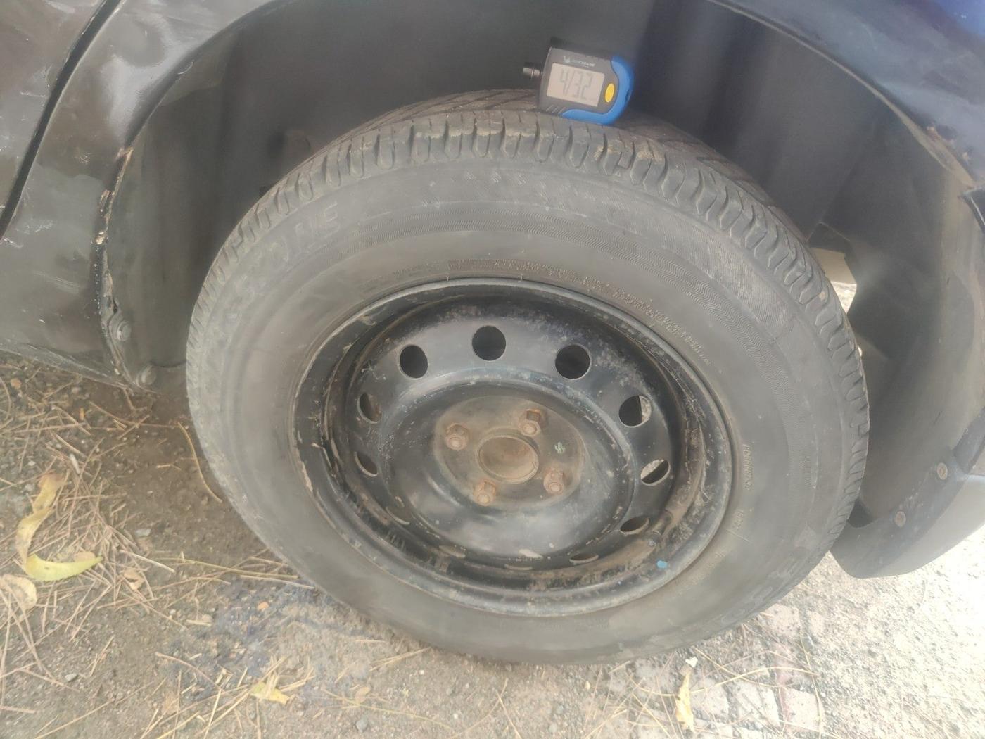 2012 Maruti Swift Dzire VDI, Diesel, Manual, 1,95,073 km, tyre