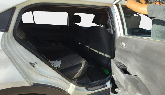 2016 Hyundai Creta SX PLUS AT 1.6 PETROL, Petrol, Automatic, 80,000 km, interior