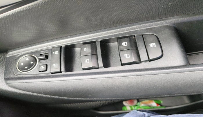 2023 KIA SONET HTK PLUS 1.2, Petrol, Manual, 47,576 km, interior