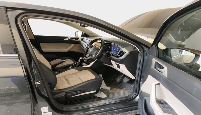 2022 Volkswagen VIRTUS TOPLINE TSI 1.0 AT, Petrol, Automatic, 81,566 km, interior