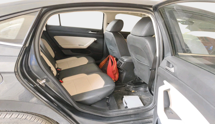 2022 Volkswagen VIRTUS TOPLINE TSI 1.0 AT, Petrol, Automatic, 81,566 km, interior