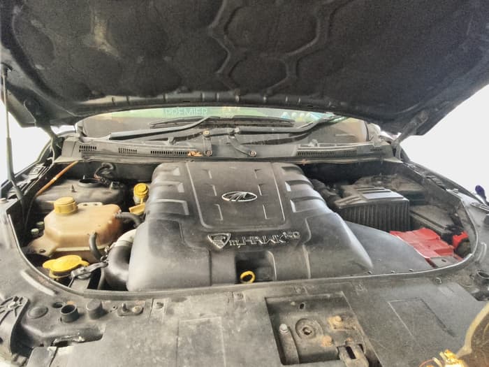 2012 Mahindra XUV500 W8, Diesel, Manual, 1,64,450 km, exterior