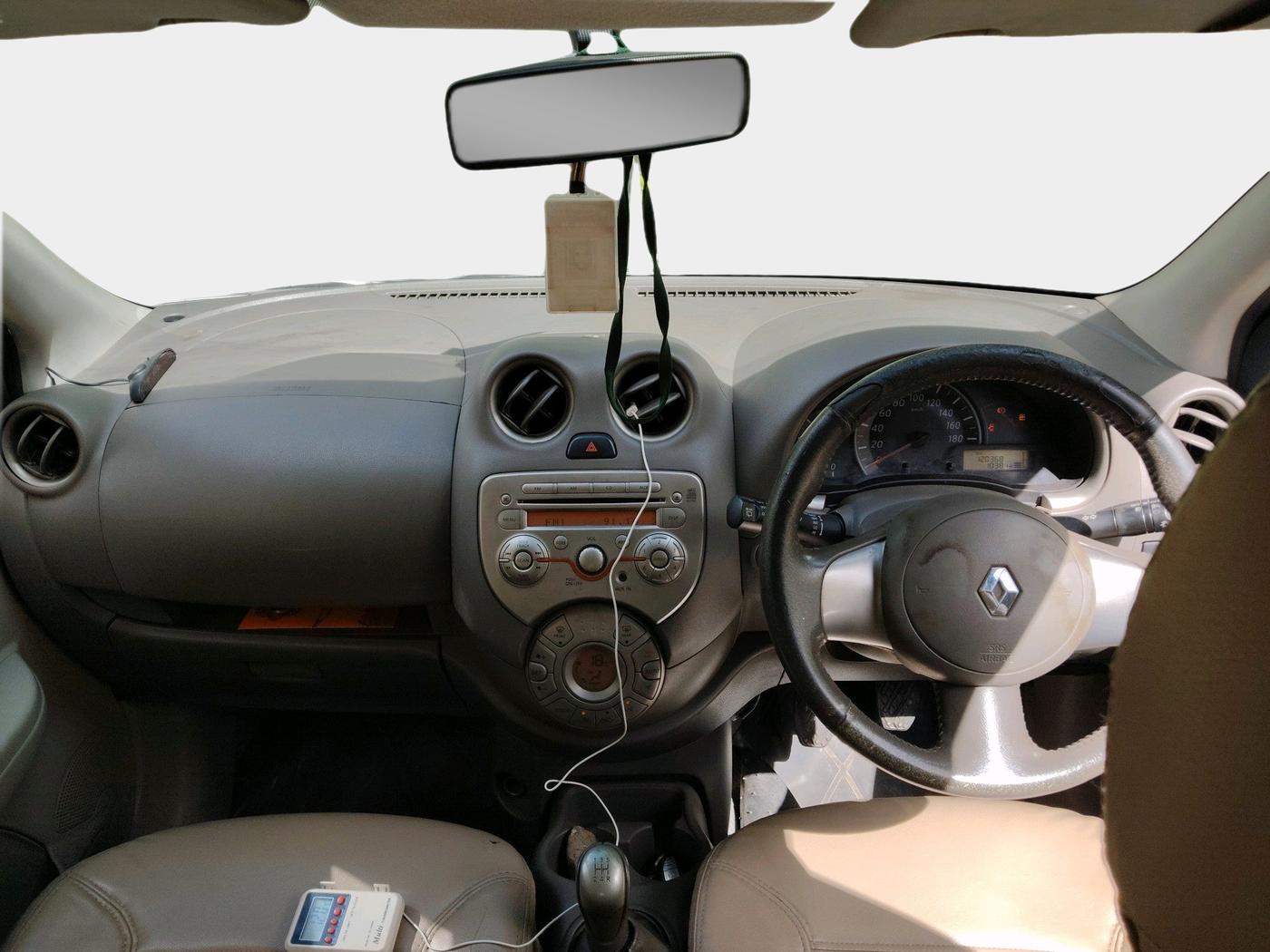 2013 Renault Pulse RXZ AIRBAGS, Diesel, Manual, 1,24,023 km, interior