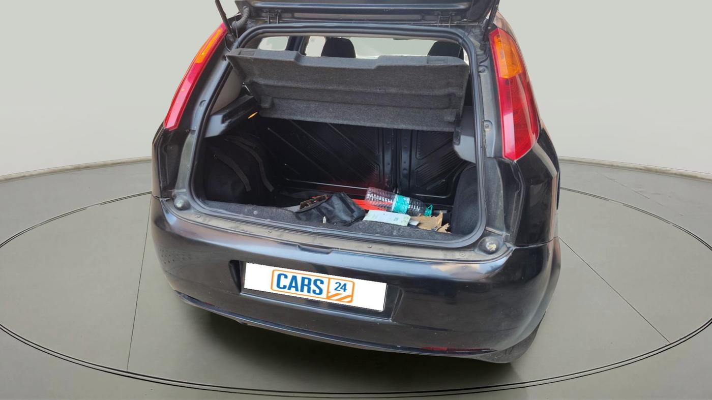 2011 Fiat Grand Punto EMOTION 1.2, Petrol, Manual, 63,868 km, exterior