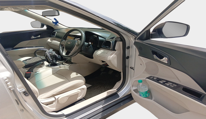 2019 Mahindra XUV300 W8 (O) 1.5 DIESEL, Diesel, Manual, 54,514 km, interior