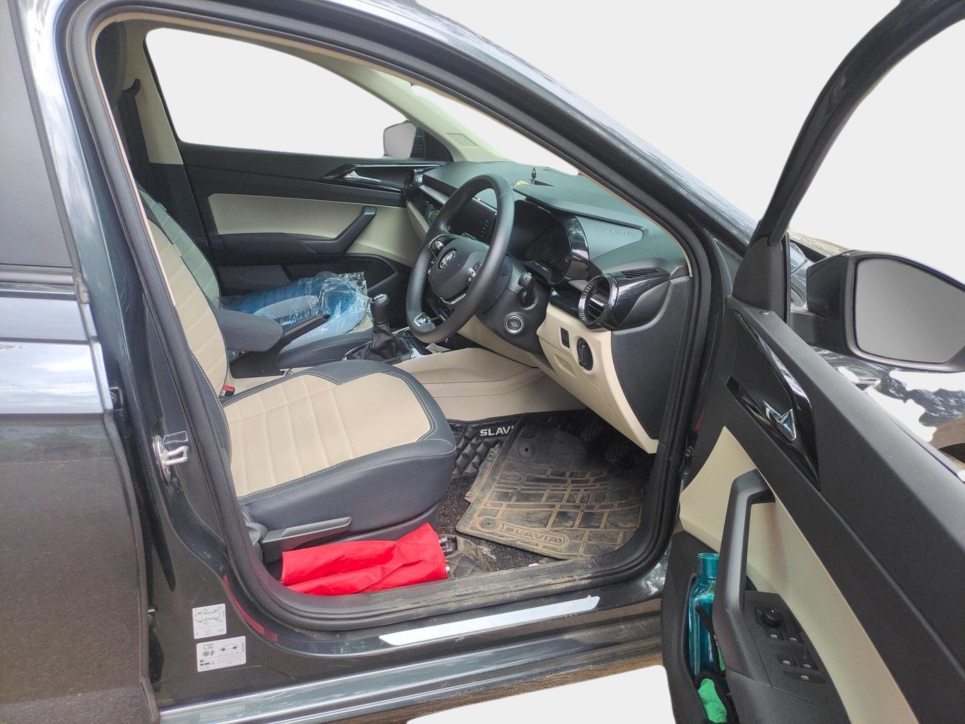 2023 Skoda SLAVIA Ambition 1.5L TSI, Petrol, Manual, 4,600 km, interior