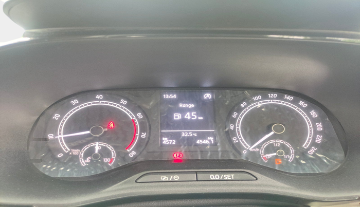 2023 Skoda SLAVIA Ambition 1.5L TSI, Petrol, Manual, 4,572 km, interior