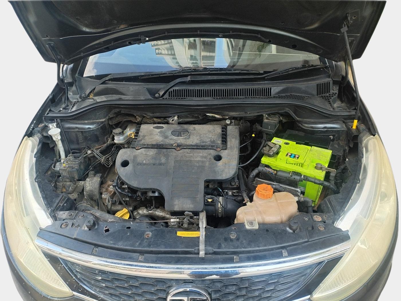 2015 Tata Zest XMA F-TRONIC DIESEL, Diesel, Automatic, 1,22,634 km, exterior
