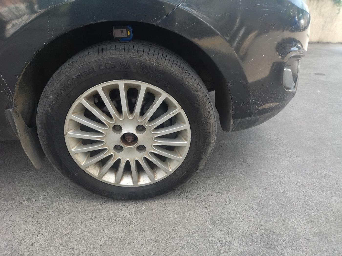 2015 Tata Zest XMA F-TRONIC DIESEL, Diesel, Automatic, 1,22,634 km, tyre