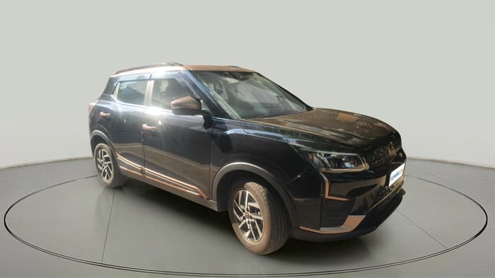 2023 Mahindra XUV400 EL 7.2 KW, Electric, Automatic, 2,118 km, exterior