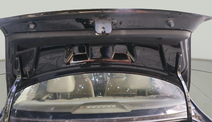 2012 Skoda Rapid AMBITION 1.6 TDI CR MT, Diesel, Manual, 1,76,378 km, exterior