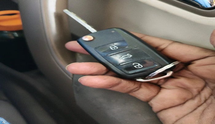 2012 Skoda Rapid AMBITION 1.6 TDI CR MT, Diesel, Manual, 1,76,378 km, interior