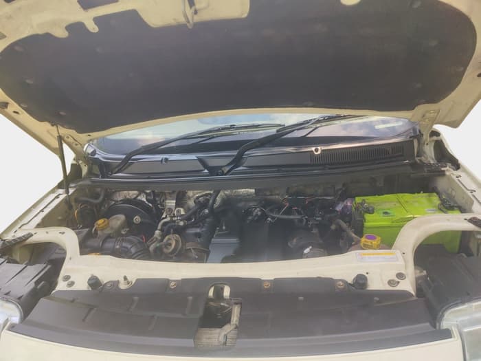 2017 Mahindra TUV300 T8 AMT, Diesel, Automatic, 73,992 km, exterior