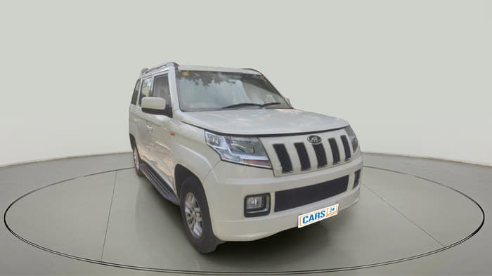 2017 Mahindra TUV300 T8 AMT, Diesel, Automatic, 73,992 km, exterior