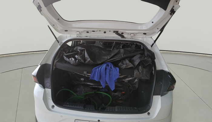 2024 Tata ALTROZ XM PETROL, Petrol, Manual, 7,684 km, exterior