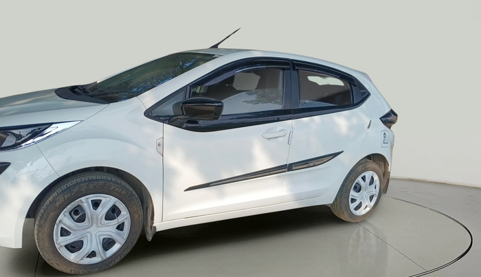 2024 Tata ALTROZ XM PETROL, Petrol, Manual, 7,684 km, exterior