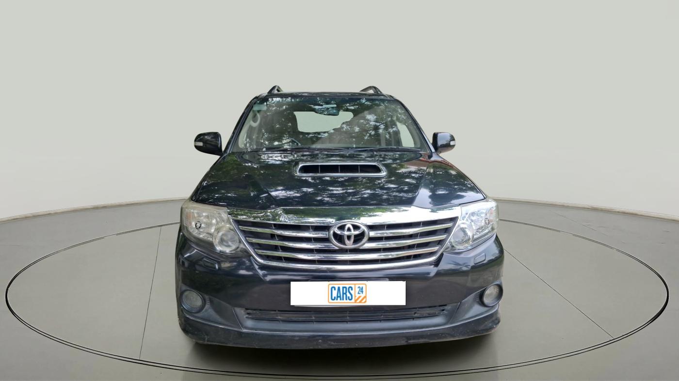 2012 Toyota Fortuner 3.0 4X2 AT, Diesel, Automatic, 3,34,861 km, exterior