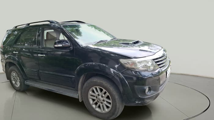 2012 Toyota Fortuner 3.0 4X2 AT, Diesel, Automatic, 3,34,861 km, exterior