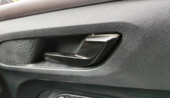 2022 Tata PUNCH ADVENTURE MT, Petrol, Manual, 37,321 km, interior